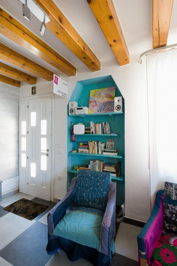 Night Galleria Holiday Home - Bed & Art In Burano - The Pink House Exteriér fotografie