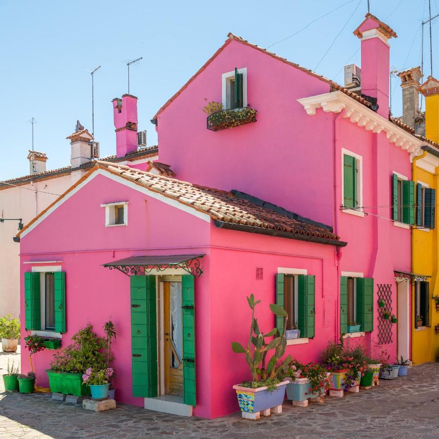 Night Galleria Holiday Home - Bed & Art In Burano - The Pink House Exteriér fotografie